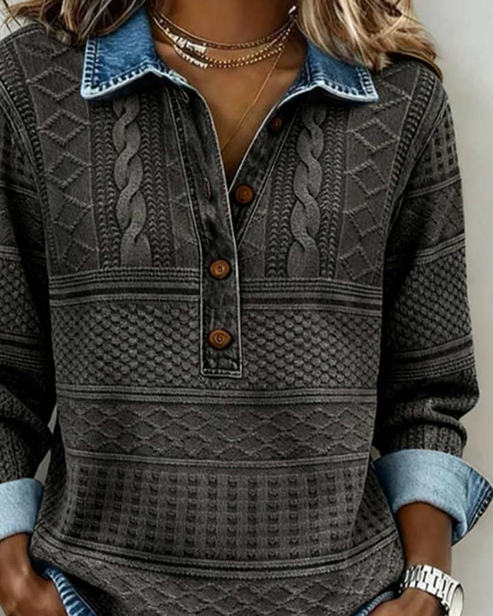 LILLIAN – HAUT EN TRICOT AVEC BOUTONS EN DENIM TEXTURÉ