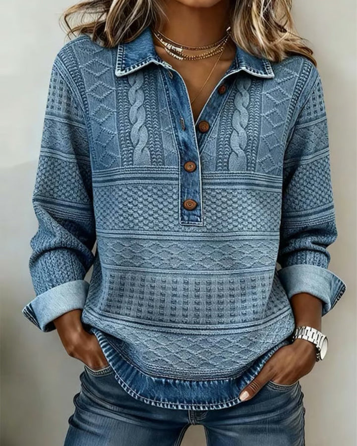LILLIAN – HAUT EN TRICOT AVEC BOUTONS EN DENIM TEXTURÉ