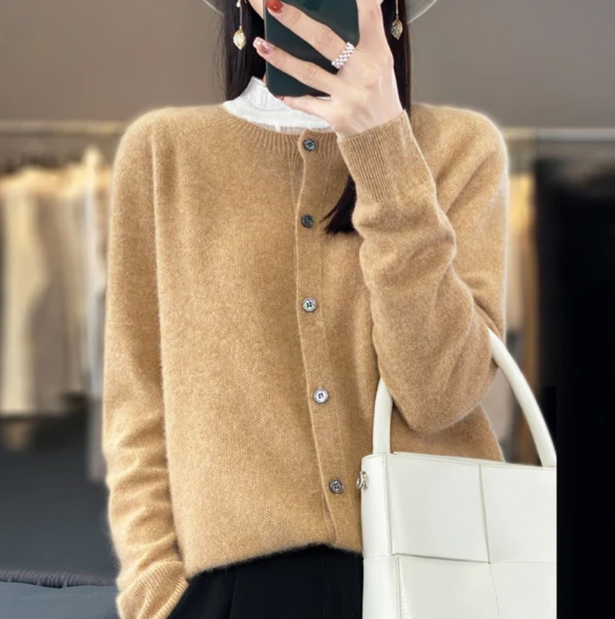 Rhea | Cardigan en Laine Mérinos Léger pour Femmes | Classique de Tous les Jours