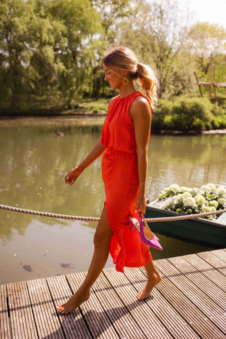 Robe midi sans manches à col haut fendue pour femme